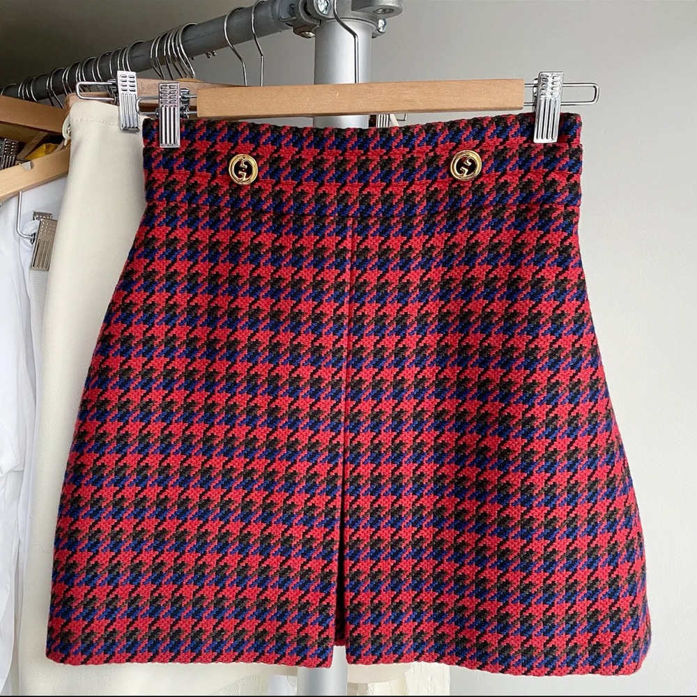 NWT Gucci Red and Blue Wool Houndstooth Mini Skirt with Gold Buttons Size 40 IT